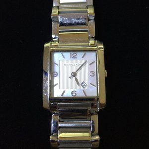 Michael Kors Women's Mother-of-pearl Dial Watch